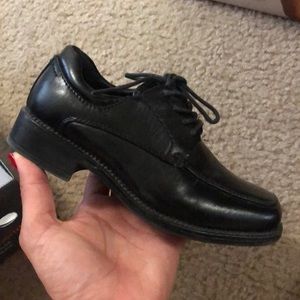Toddler boy black dress shoe